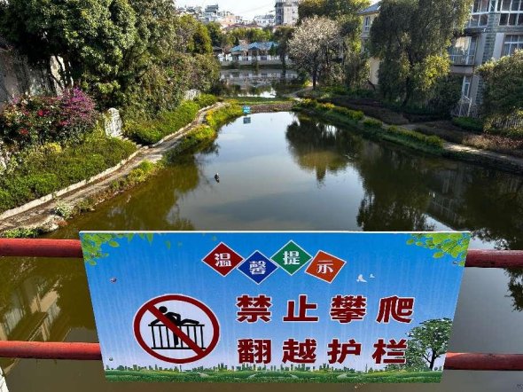 fe07b99903bdf34cddb4ac94398bddb1