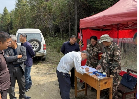 f5e87ef980b0ffbdd30011f8ee96b728