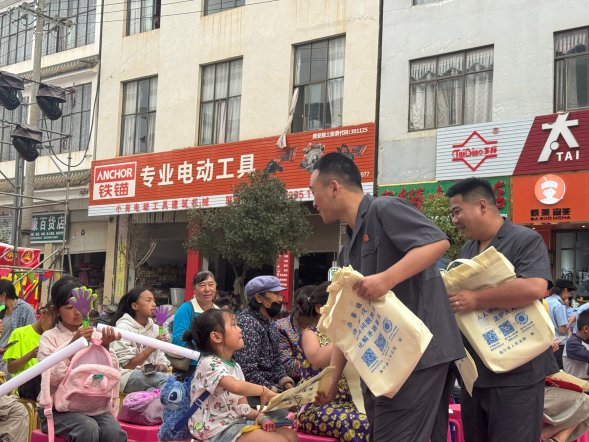 4  7c6303ad27d9e73af2eea4da1d5a6234