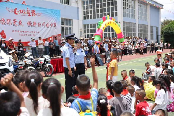5.安全教育（周双银摄）