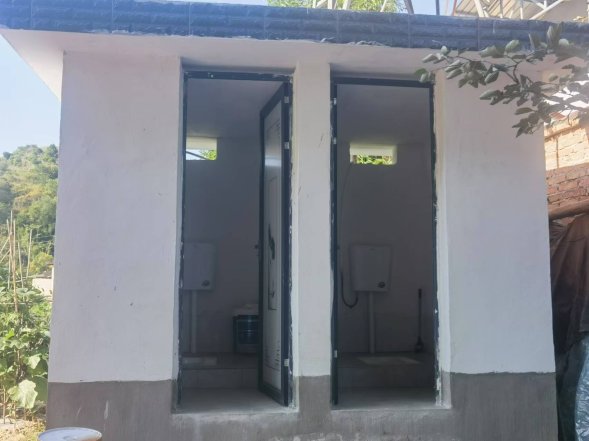 建成并验收合格的户厕